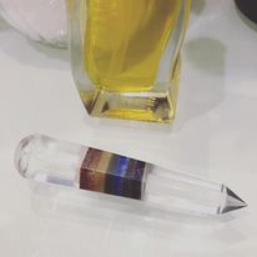 bâton de massage rond et pointe en pierre 7 chakras