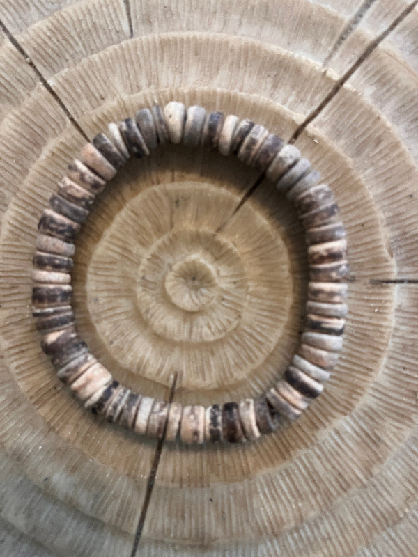 bracelet surfeur en perles naturelles de coco