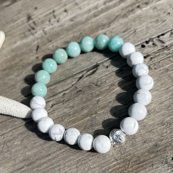 bracelet en pierres naturelles de Howlite et d'Amazonite
