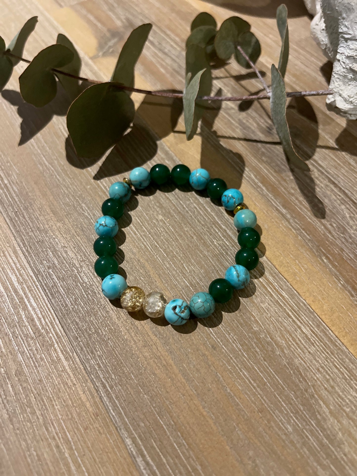 bracelet en pierres naturelles de turquoise et de jade